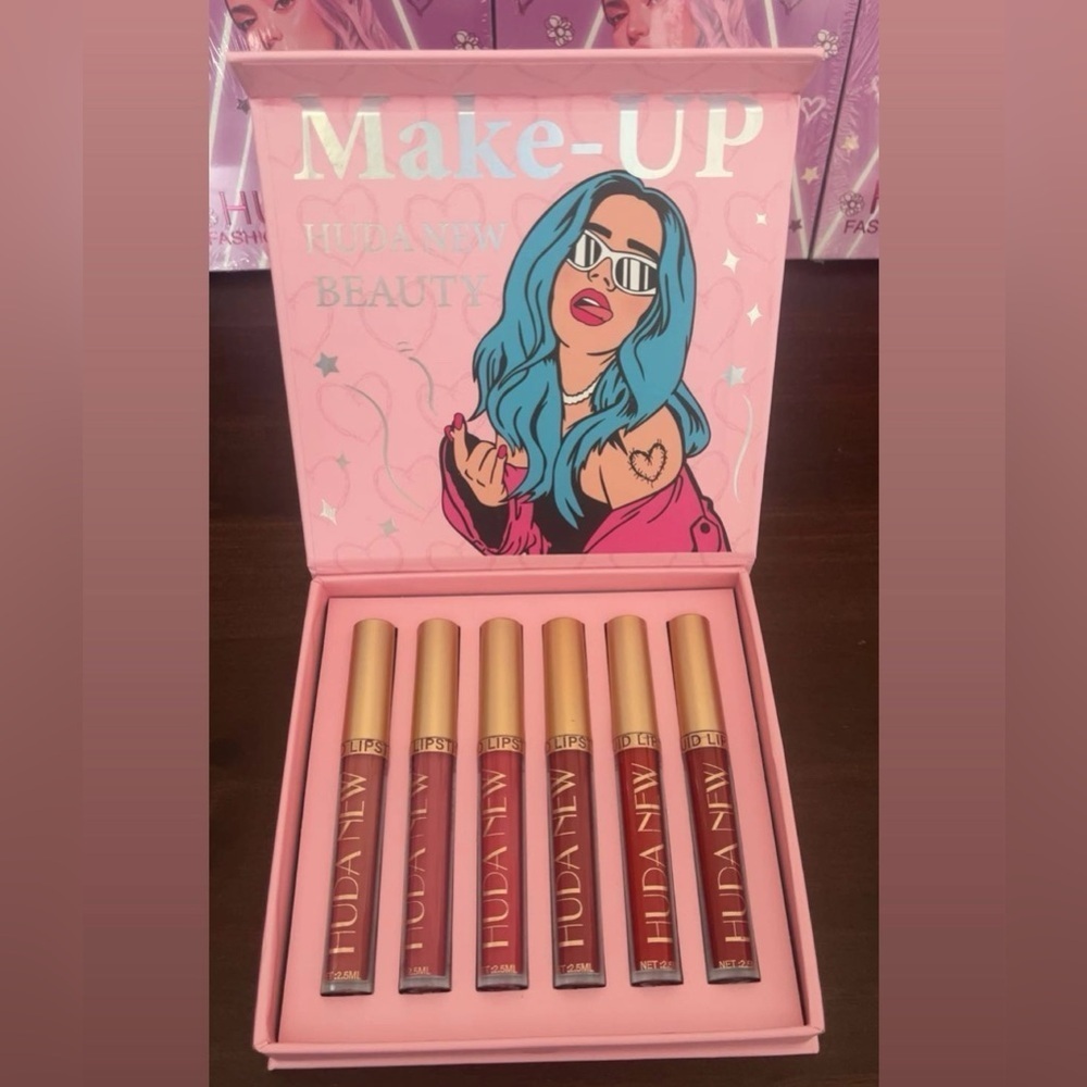 Lipstick Set - Matte Lipstick , Waterproof Six different colors